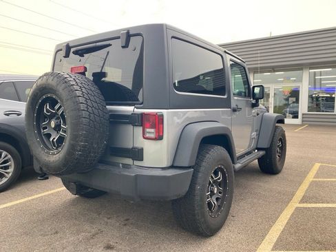 Used 2016 Jeep Wrangler Sport w/ Quick Order Package 24S AWD/4WD image 9