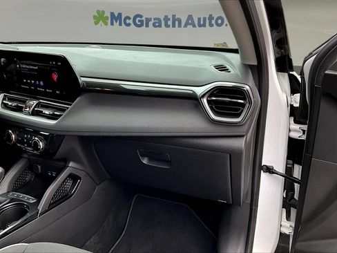 Used 2025 Chevrolet TrailBlazer LT FWD image 28