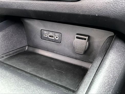 Used 2025 Nissan Altima 2.5 SV image 34