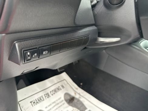 Certified 2021 Toyota Corolla LE image 10