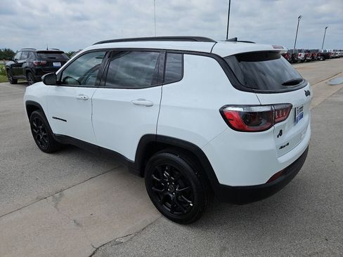 New 2026 Jeep Compass Latitude AWD/4WD image 4