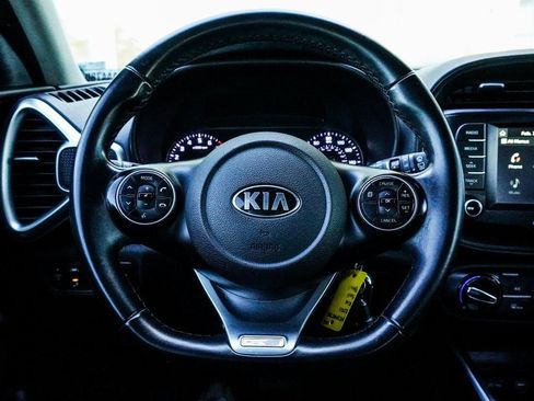 Used 2021 Kia Soul GT-Line FWD image 14