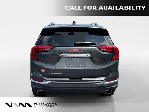Used 2019 GMC Terrain SLT w/ Preferred Package FWD image 4