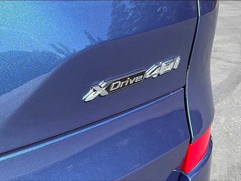 Used 2022 BMW X5 xDrive40i w/ M Sport Package image 11