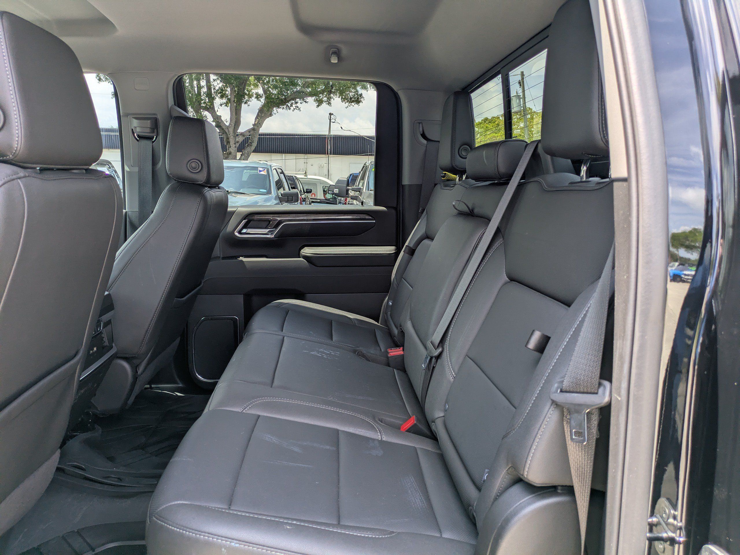 Used 2024 Chevrolet Silverado 2500 LTZ w/ LTZ Premium Package AWD/4WD image 14