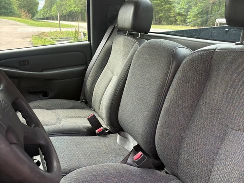 Used 2003 Chevrolet Silverado 1500 W/T RWD image 14