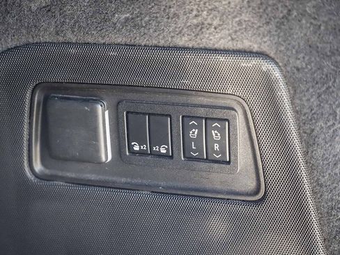 Used 2021 Cadillac Escalade ESV Sport w/ Driver Assist Tech Package AWD/4WD image 42