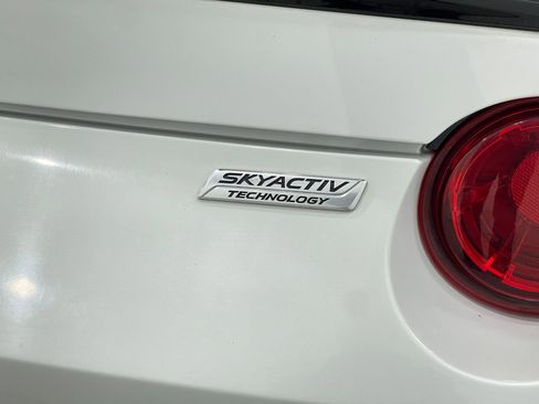 Used 2017 MAZDA MX-5 Miata RF Club image 33