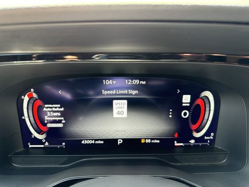 Used 2022 Nissan Pathfinder Platinum w/ Cargo Package image 22