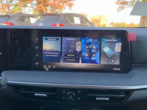 New 2026 Nissan Kicks SV image 12