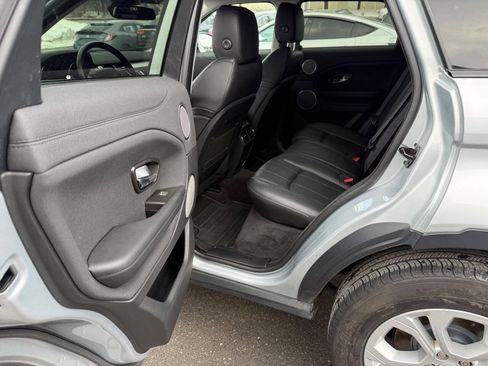 Used 2018 Land Rover Range Rover Evoque image 14