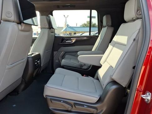 New 2026 GMC Yukon XL Elevation w/ Elevation Premium Package AWD/4WD image 10