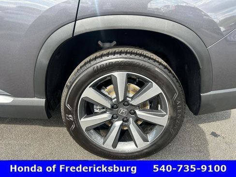 Used 2025 Honda Pilot Elite image 37