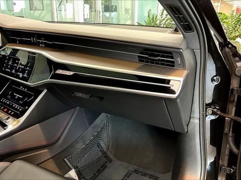 Certified 2025 Audi RS 6 performance image 17