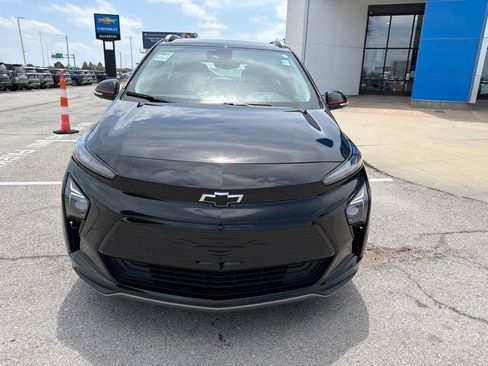 Used 2023 Chevrolet Bolt EUV Premier w/ Sun & Sound Package FWD image 8