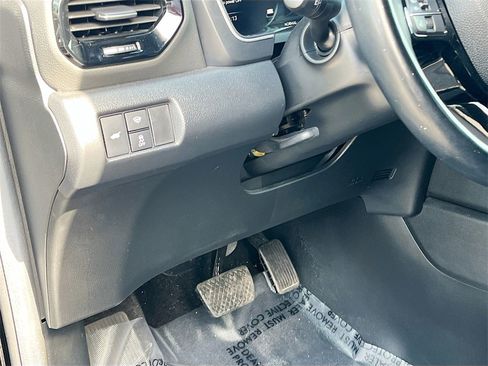 Used 2025 Honda Pilot Black Edition image 10