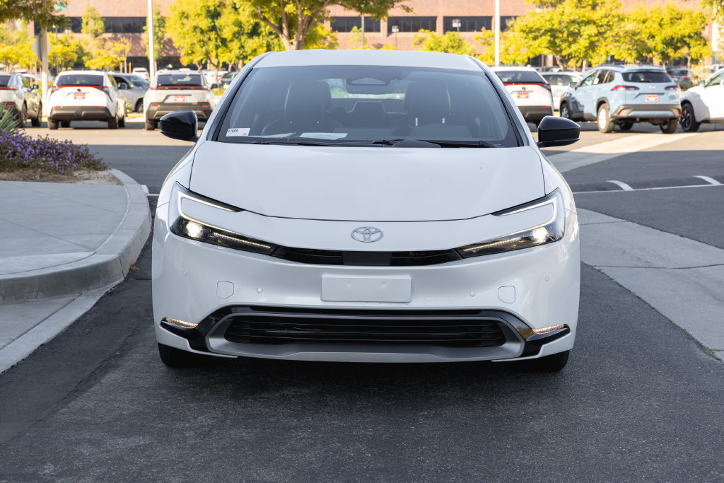 Certified 2024 Toyota Prius XLE FWD image 2