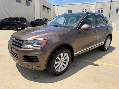 Used 2012 Volkswagen Touareg VR6 AWD/4WD image 7