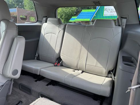 Used 2015 GMC Acadia SLT w/ Open Road Package FWD image 12