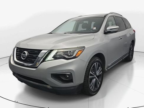 Used 2020 Nissan Pathfinder Platinum FWD image 6