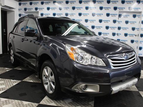 Used 2012 Subaru Outback 3.6R Limited w/ Moonroof Pkg AWD/4WD image 5