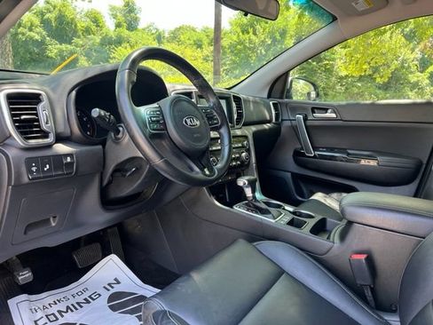 Used 2018 Kia Sportage EX AWD/4WD image 11