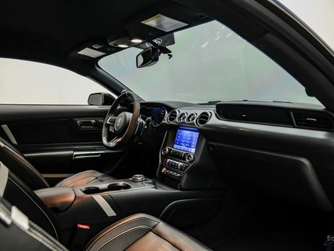 Used 2022 Ford Mustang Shelby GT500 w/ Technology Package image 47