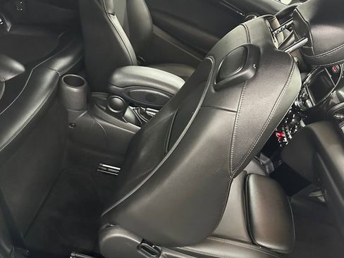 Used 2018 MINI Cooper S image 26