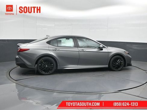 New 2026 Toyota Camry SE w/ Convenience Package image 3