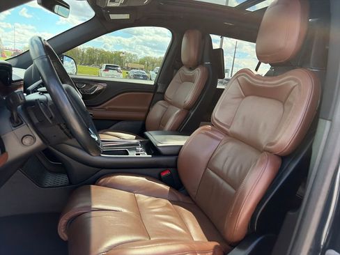 Used 2023 Lincoln Aviator Grand Touring w/ Equipment Group 301A AWD/4WD image 15