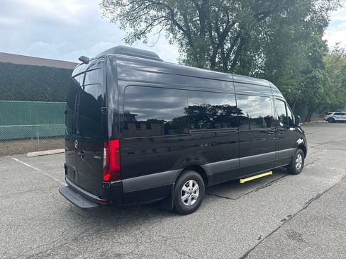 Used 2023 Mercedes-Benz Sprinter 2500 image 8