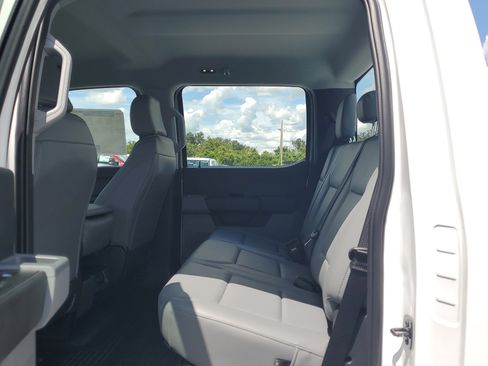 New 2026 Ford F250 XL w/ XL Chrome Package image 10