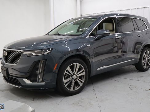Used 2021 Cadillac XT6 Premium Luxury w/ LPO, Floor Liner Package image 10