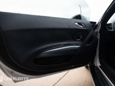 Used 2009 Audi R8 V8 image 4