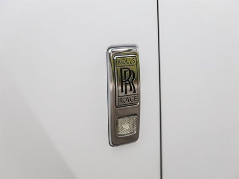 Used 2012 Rolls-Royce Ghost RWD image 19