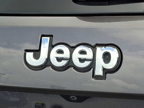 Used 2018 Jeep Grand Cherokee Limited w/ Trailer Tow Group IV AWD/4WD image 29