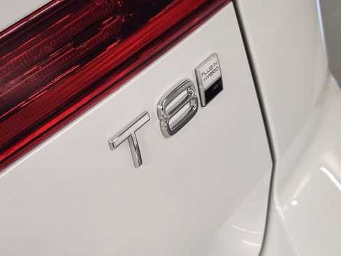 New 2026 Volvo XC60 T8 Ultra w/ Protection Package Premier image 13