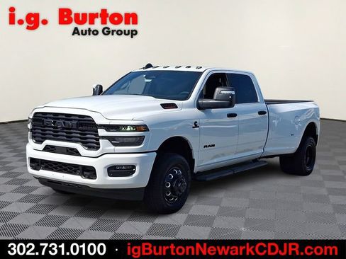 New 2026 RAM 3500 Big Horn AWD/4WD image 3