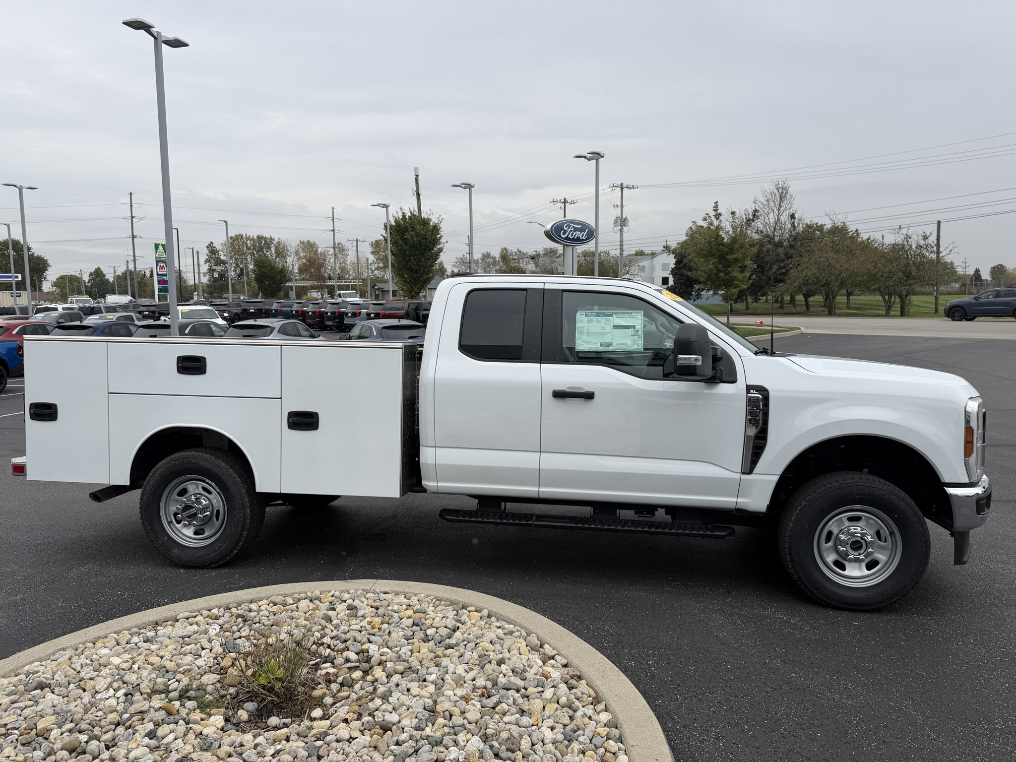 New 2026 Ford F350 XL w/ XL Chrome Package AWD/4WD image 5