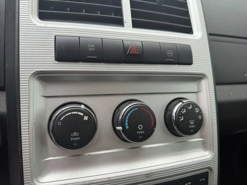 Used 2009 Dodge Journey SXT FWD image 22