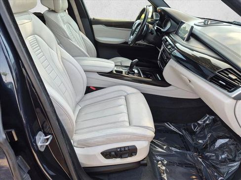 Used 2018 BMW X5 xDrive50i AWD/4WD image 18