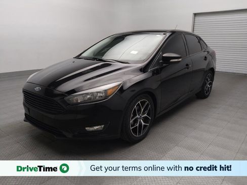 Used 2017 Ford Focus SE image 1