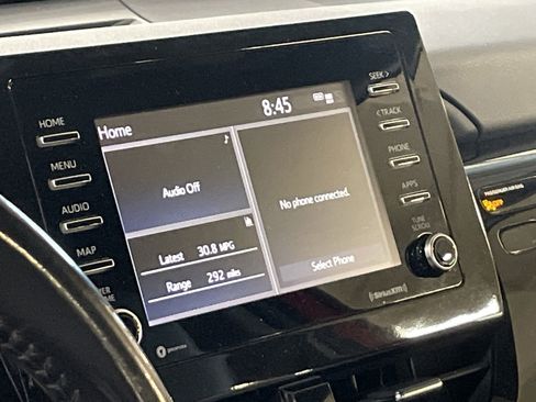 Used 2022 Toyota Camry SE image 9