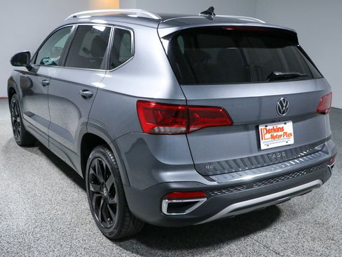 Used 2023 Volkswagen Taos SE FWD image 9