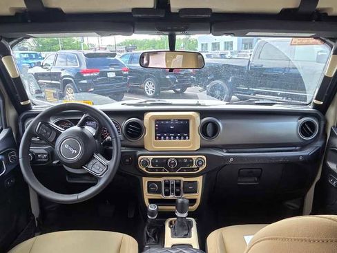 Used 2022 Jeep Wrangler Unlimited Sport AWD/4WD image 5