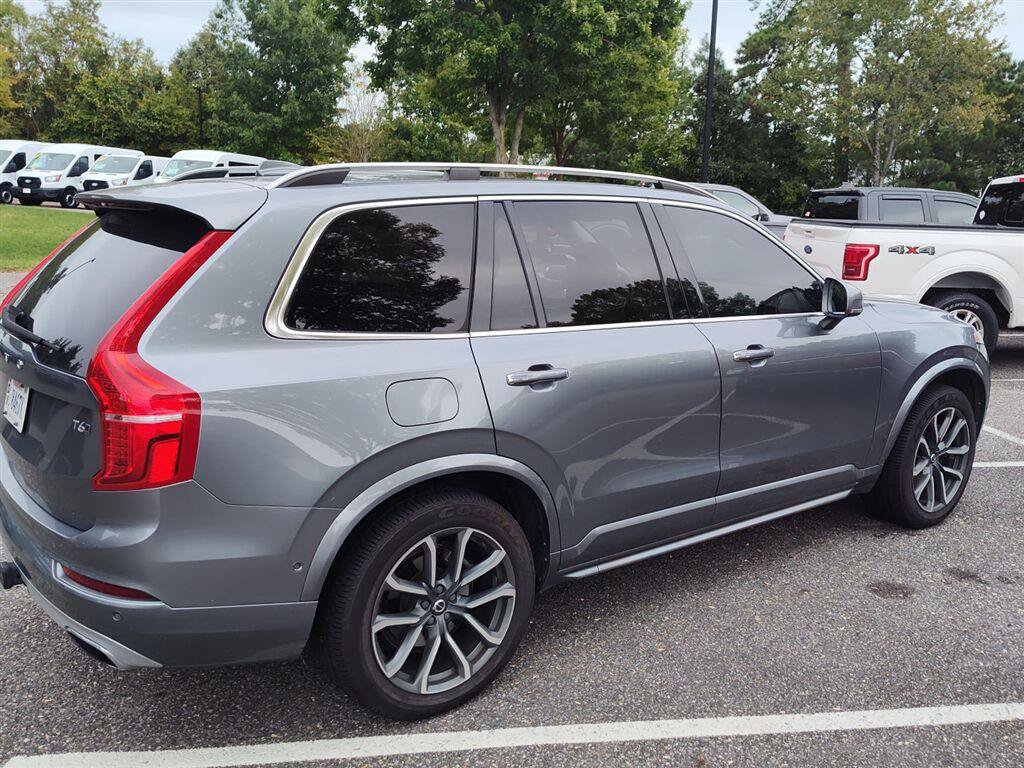Used 2018 Volvo XC90 T6 Momentum w/ Convenience Package AWD/4WD image 4