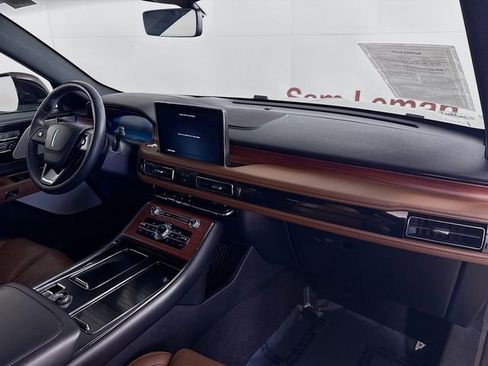 Used 2022 Lincoln Aviator Reserve w/ Equipment Group 201A image 31