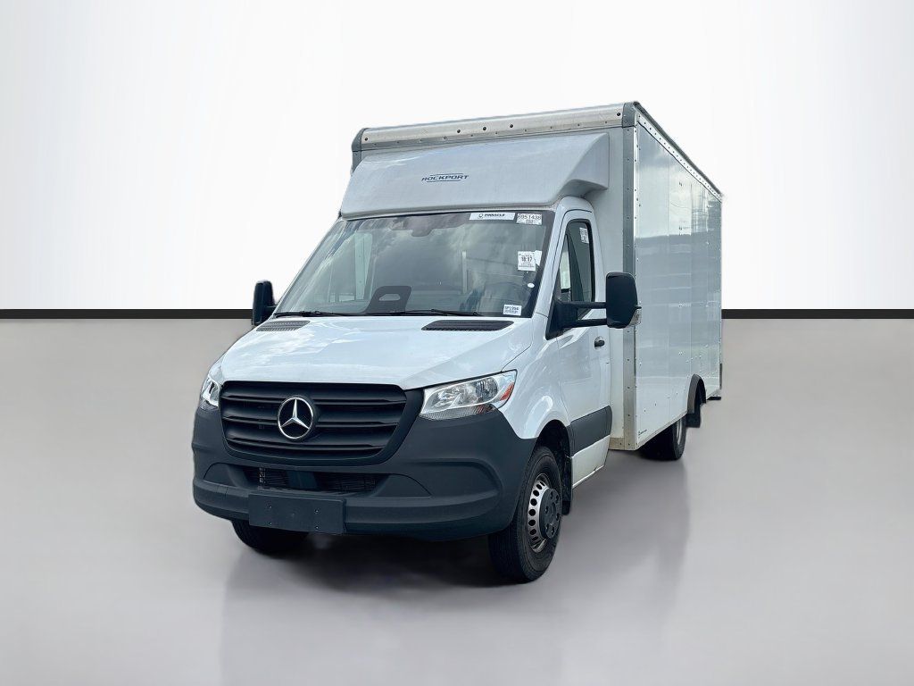 Used 2025 Mercedes-Benz Sprinter 3500 image 2