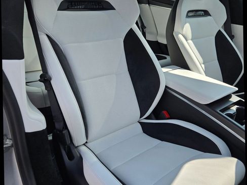 Used 2024 Tesla Model S Plaid AWD/4WD image 19