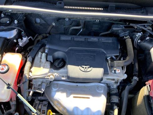 Used 2018 Toyota RAV4 XLE image 33